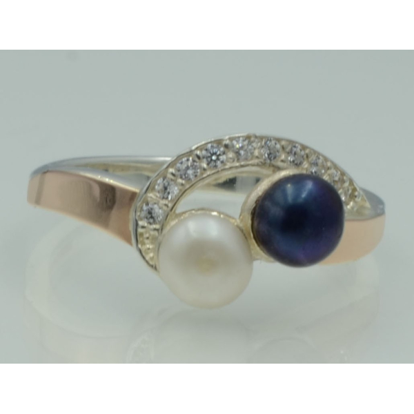 Серебряное кольцо  с жемчугом (109к)