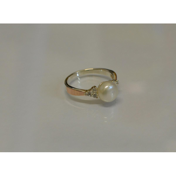 Серебряное кольцо с жемчугом (111к)