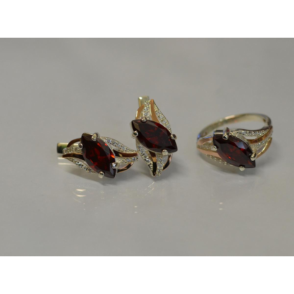 Серебряный набор с золотыми пластинами (114)