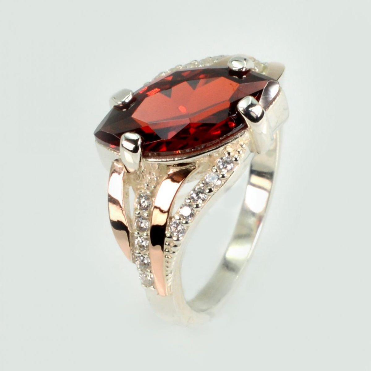 Серебряное кольцо с золотыми пластинами (114к)