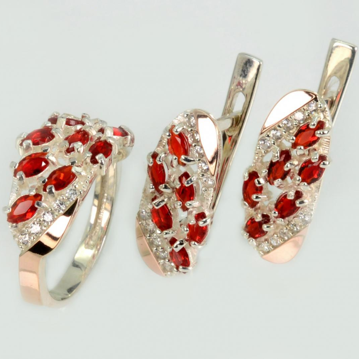 Серебряный набор с золотыми пластинами (116)