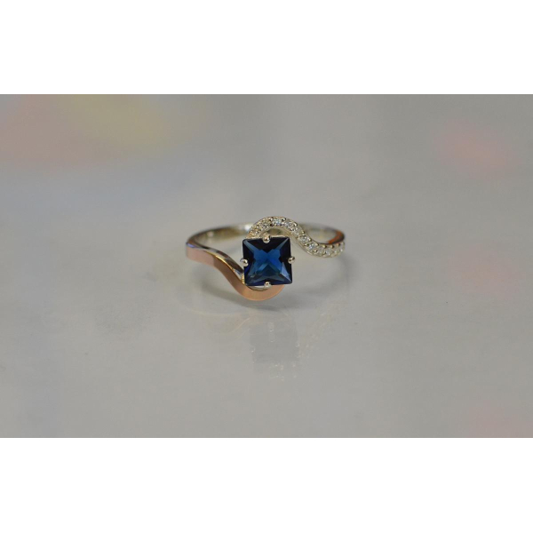 Серебряное кольцо с золотыми накладками (118к)