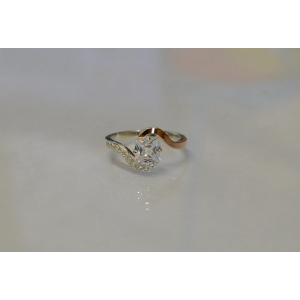 Серебряное кольцо с золотыми накладками (118к)