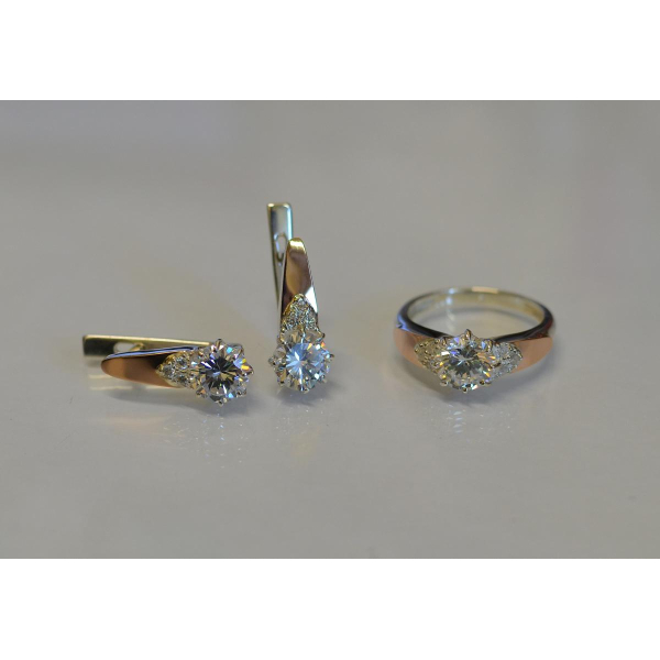 Серебряный набор с золотыми вставками (124)