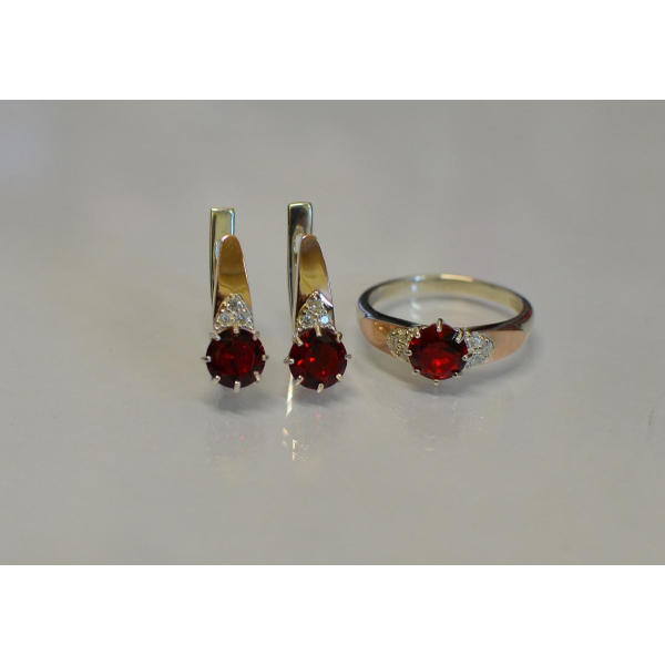 Серебряный набор с золотыми вставками (124)