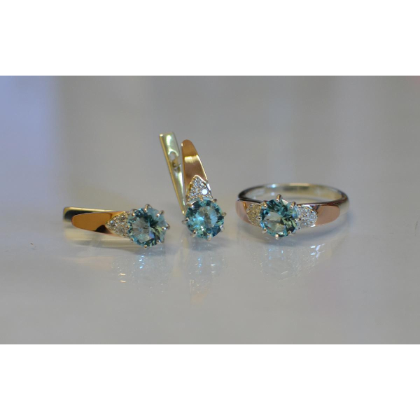 Серебряный набор с золотыми вставками (124)