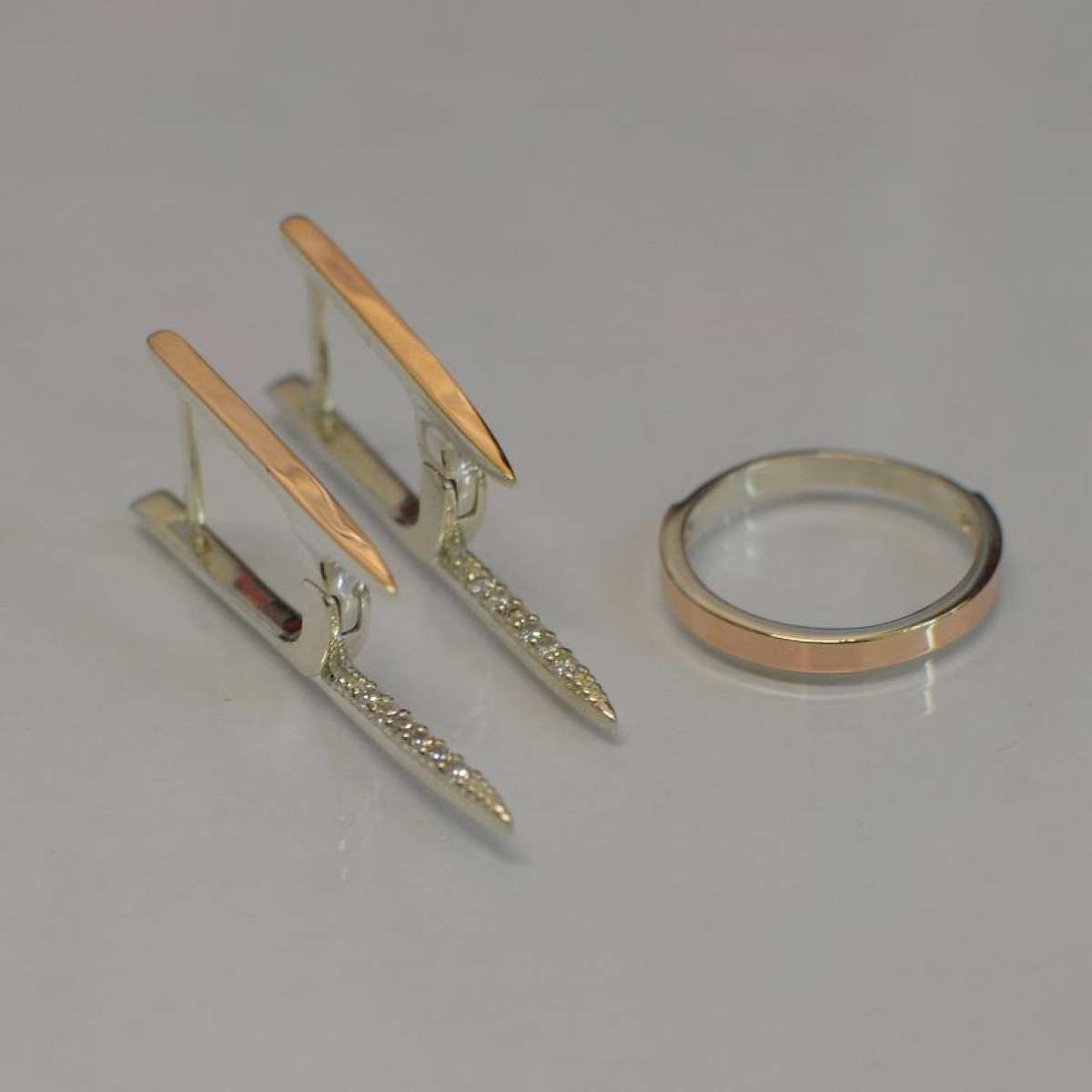 Серебряный комплект с золотыми вставками (127)