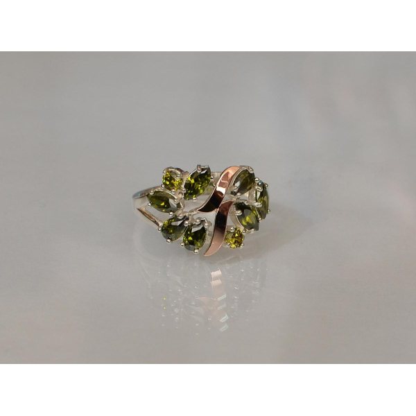 Серебряное кольцо с золотыми вставками (133к)