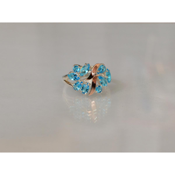 Серебряное кольцо с золотыми вставками (133к)