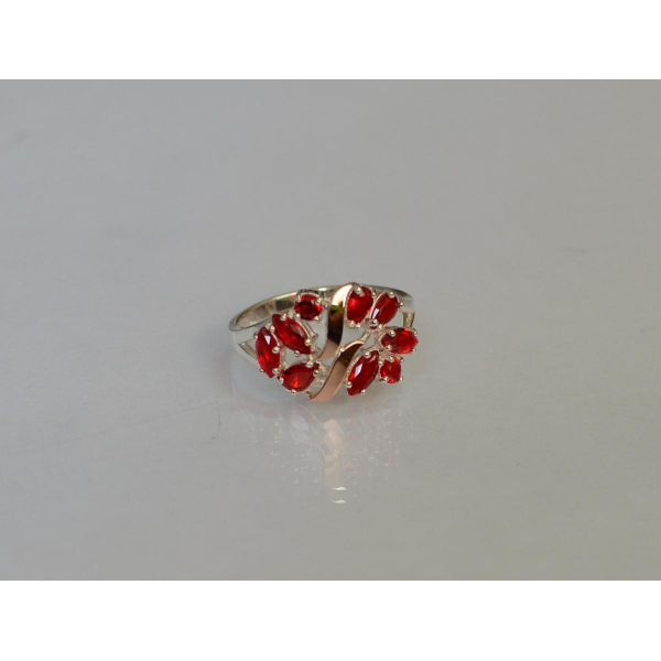 Серебряное кольцо с золотыми вставками (133к)