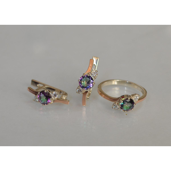 Серебряный комплект с золотыми вставками (134)