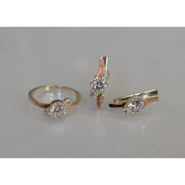 Серебряный комплект с золотыми вставками (134)