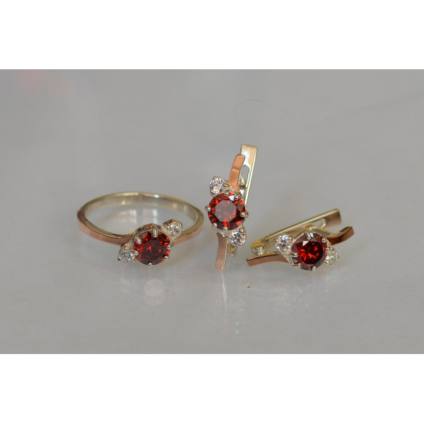 Серебряный комплект с золотыми вставками (134)