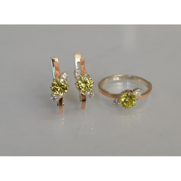 Серебряный комплект с золотыми вставками (134)