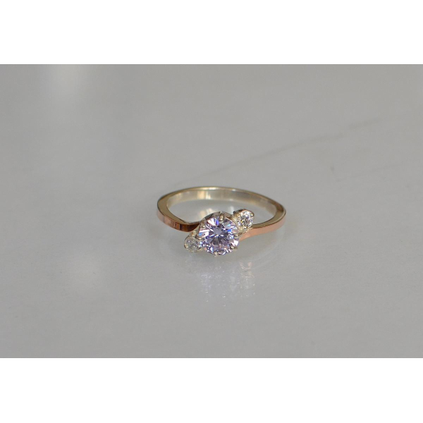 Серебряное кольцо с золотыми вставками (134к)