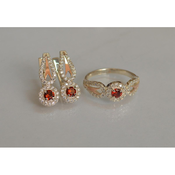 Серебряный набор с золотыми пластинами 135 (135)