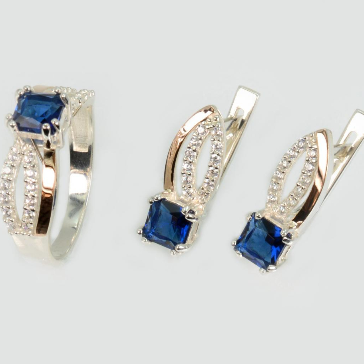 Срібний набір з золотими вставками (136)