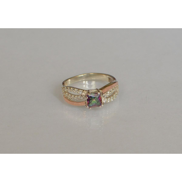 Серебряное кольцо с золотыми вставками (136к)