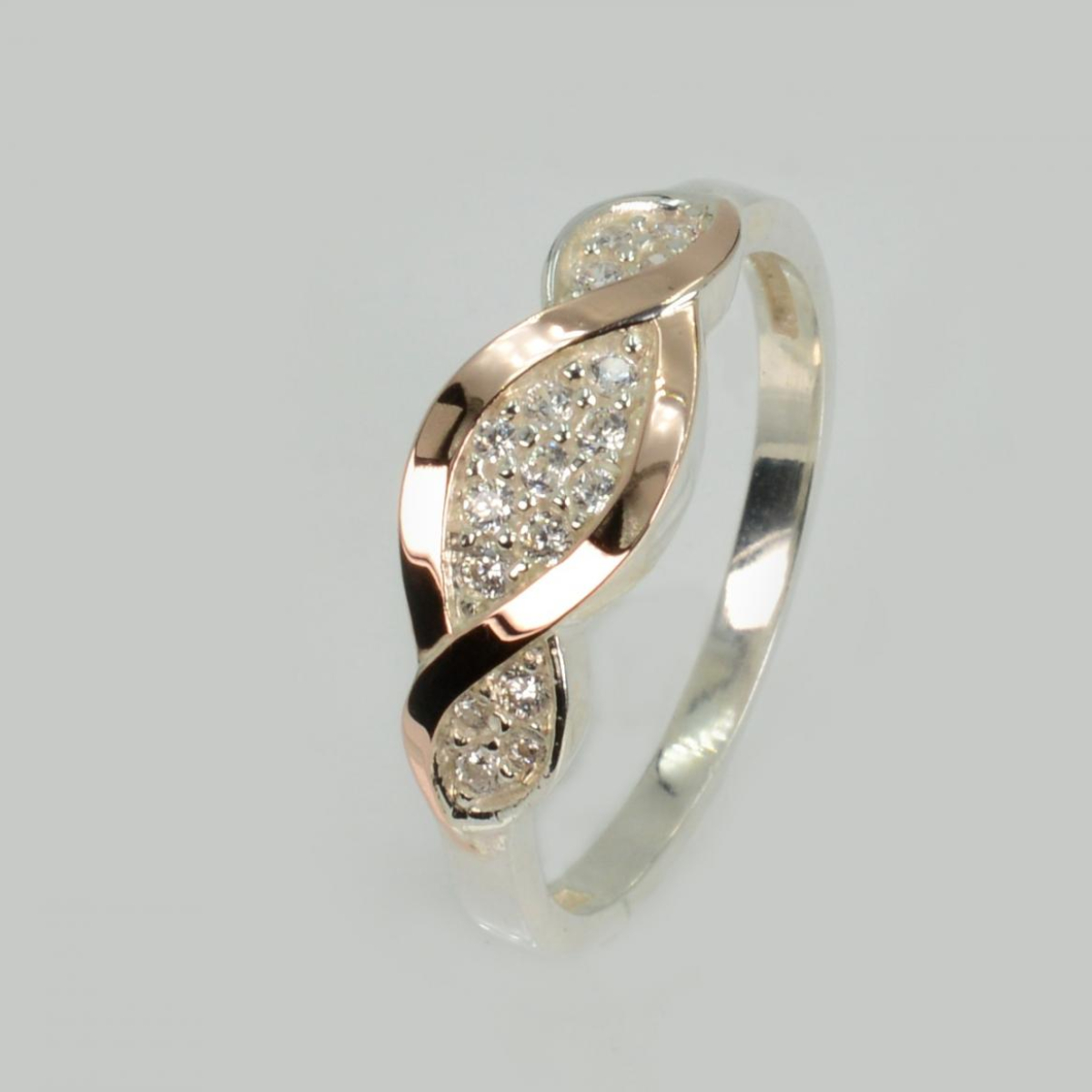 Серебряное кольцо с золотыми пластинами (141к)