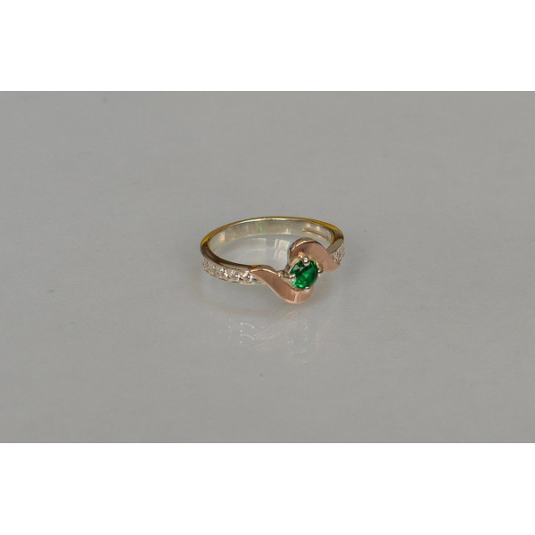 Серебряное кольцо с золотыми вставками (142к)