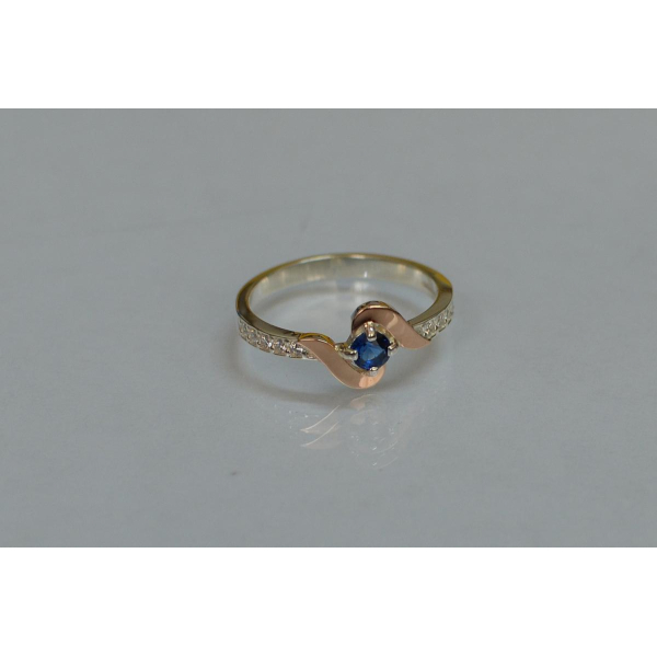 Серебряное кольцо с золотыми вставками (142к)