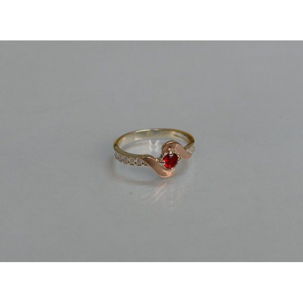 Серебряное кольцо с золотыми вставками (142к)