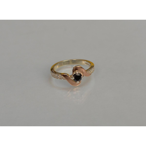 Серебряное кольцо с золотыми вставками (142к)