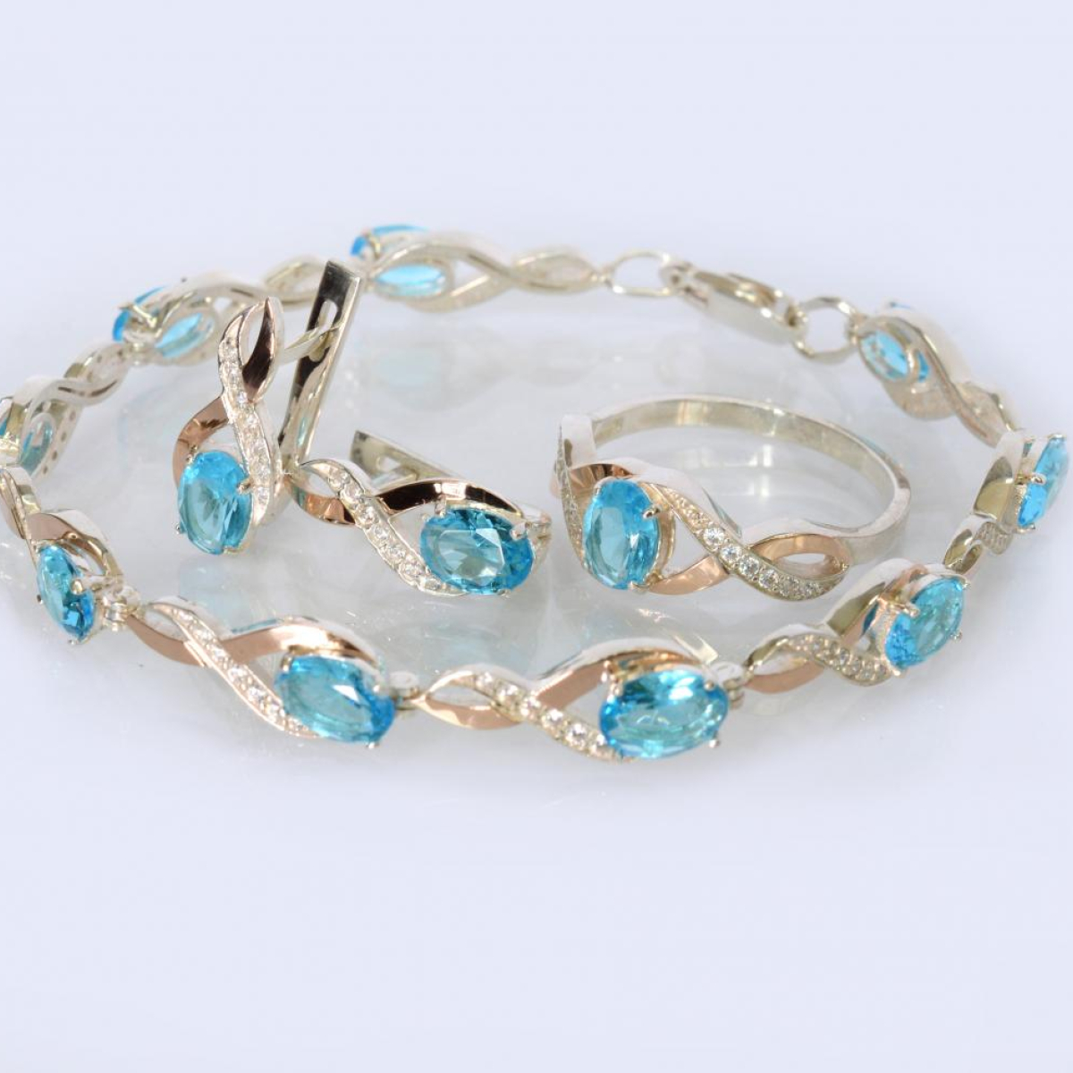 Серебряный комплект украшений( Браслет, серьги и кольцо) (143бр30)