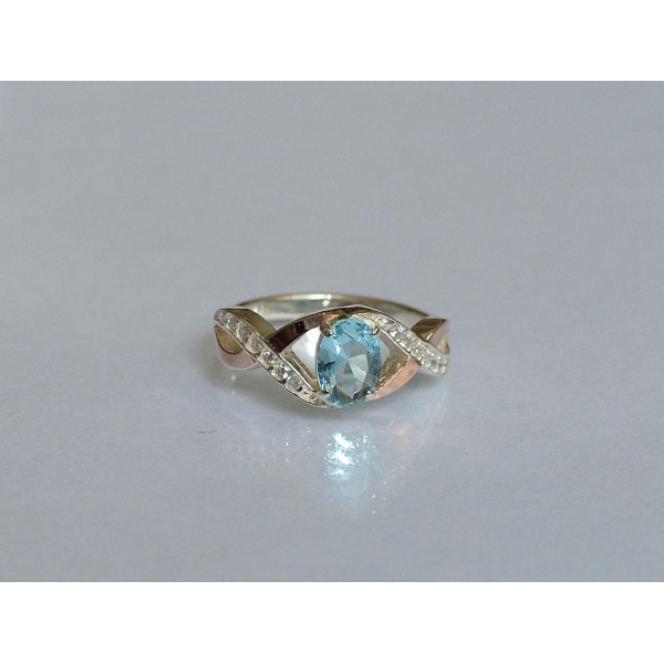 Серебряное кольцо с золотыми вставками (143к)