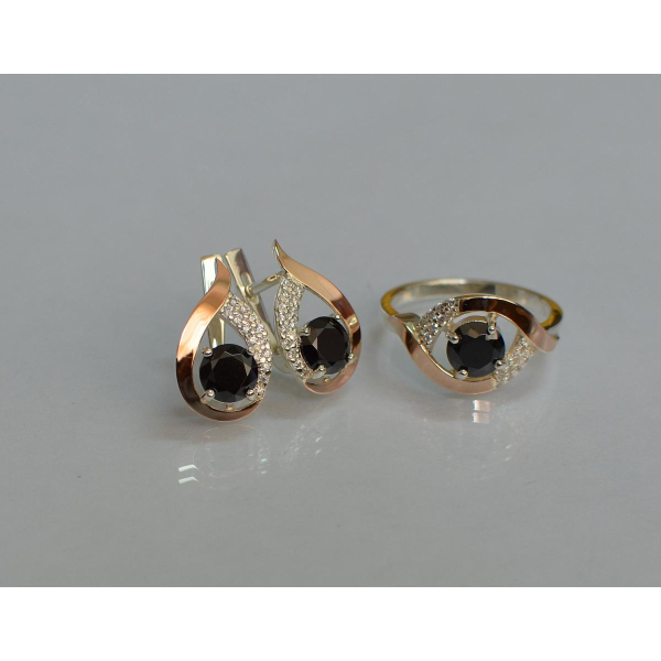 Серебряный гарнитур с золотыми накладками (144)