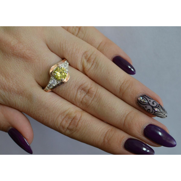 Серебряное кольцо с золотыми вставками (145к)