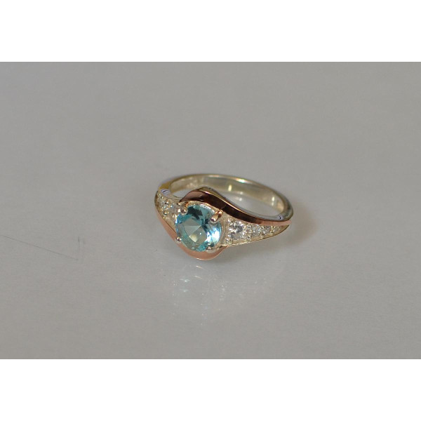 Серебряное кольцо с золотыми вставками (145к)