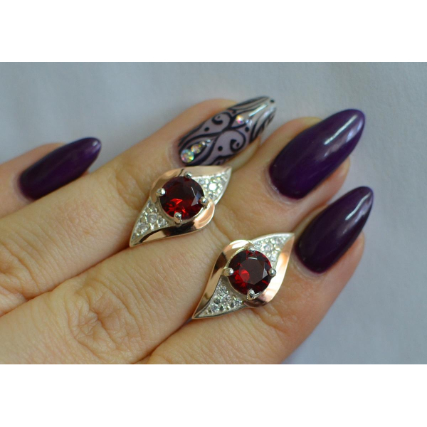 Серебряные серьги с золотыми вставками (145с)