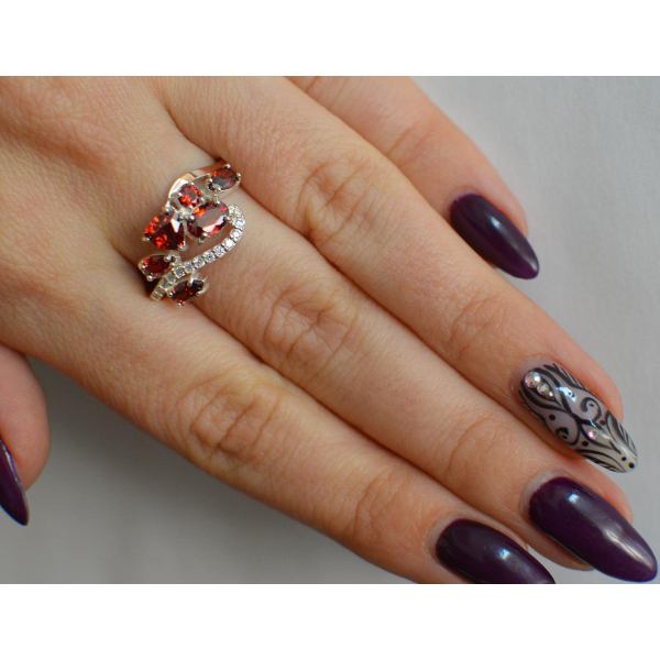 Серебряное кольцо с золотыми вставками (152к)