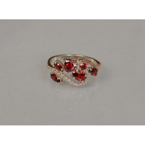 Серебряное кольцо с золотыми вставками (152к)