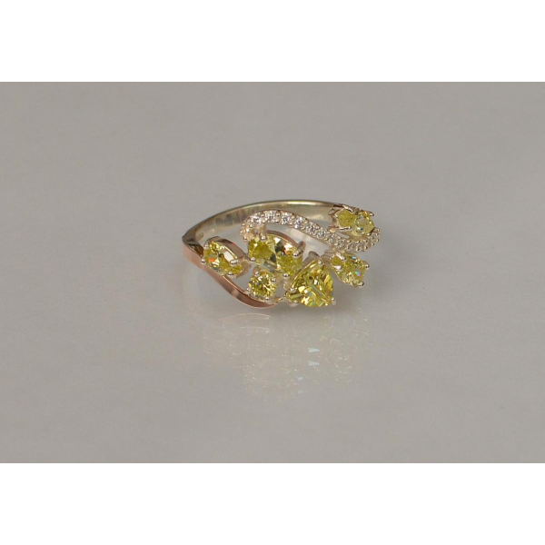 Серебряное кольцо с золотыми вставками (152к)