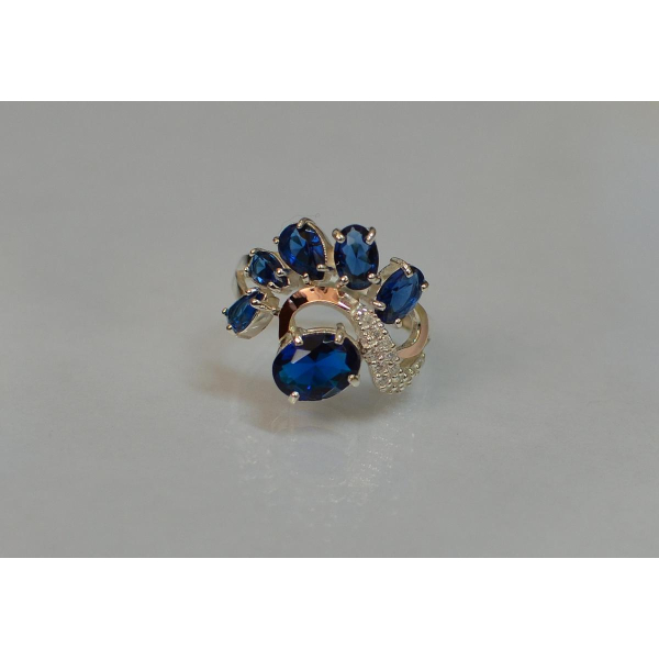 Серебряное кольцо с золотыми вставками (153к)