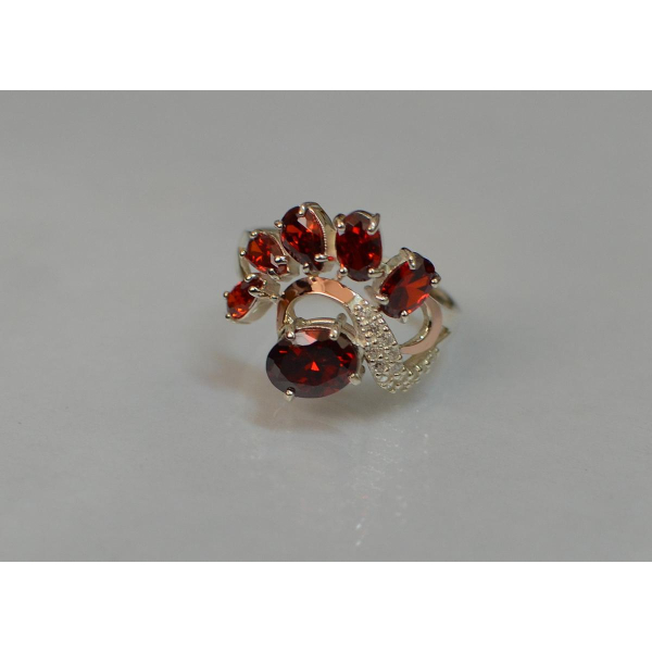 Серебряное кольцо с золотыми вставками (153к)