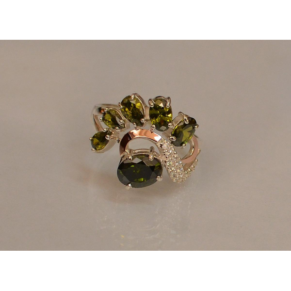 Серебряное кольцо с золотыми вставками (153к)