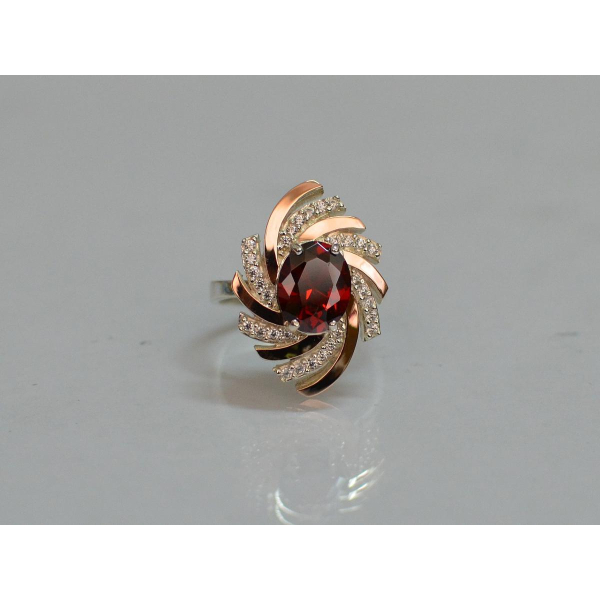 Серебряное кольцо с золотыми вставками (156к)