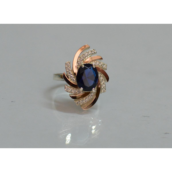 Серебряное кольцо с золотыми вставками (156к)