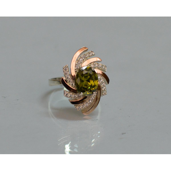 Серебряное кольцо с золотыми вставками (156к)