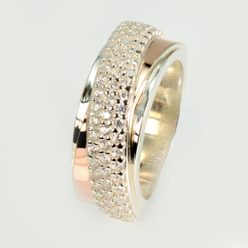 Серебряное кольцо с золотыми вставками