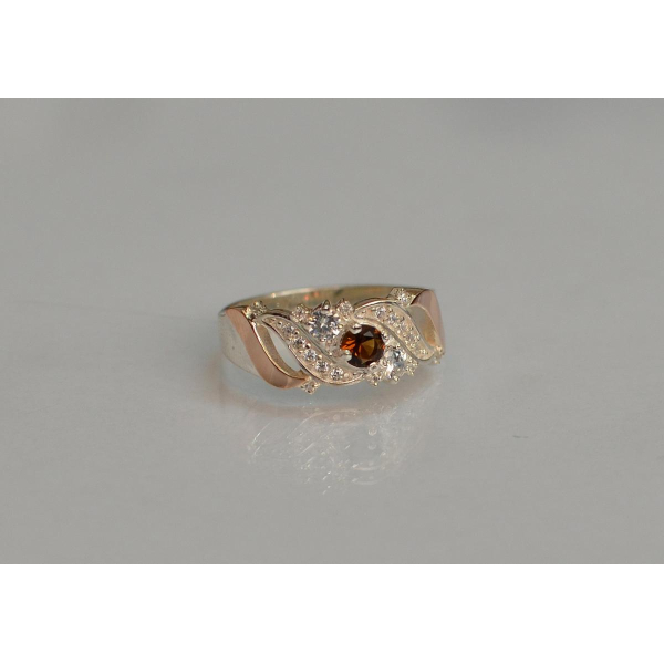 Серебряное кольцо с золотыми вставками (159к)