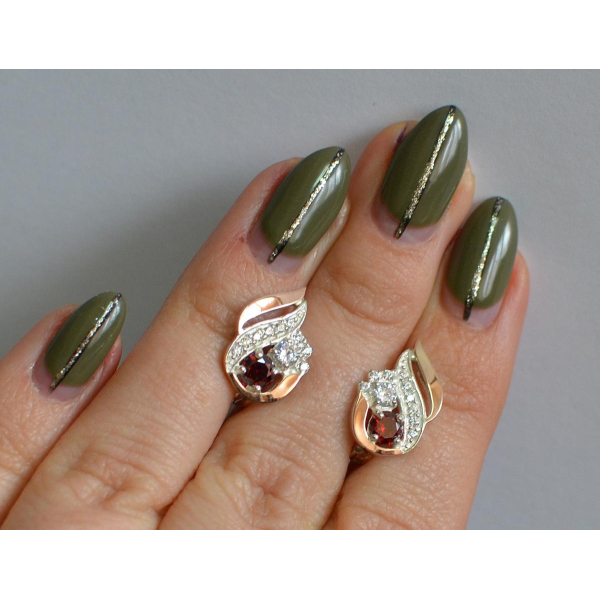 Серебряные серьги с золотыми вставками (159с)