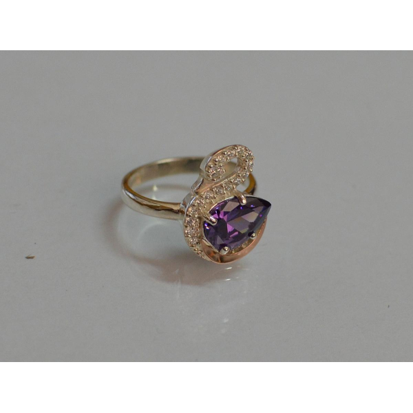 Серебряное кольцо с золотыми вставками (160к)