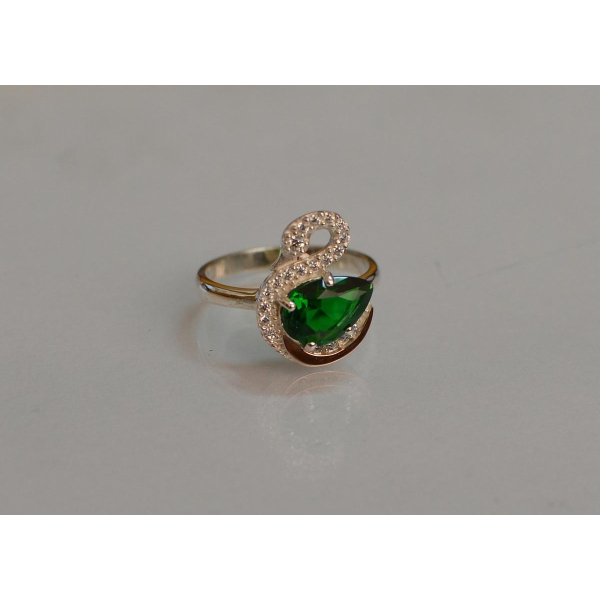 Серебряное кольцо с золотыми вставками (160к)