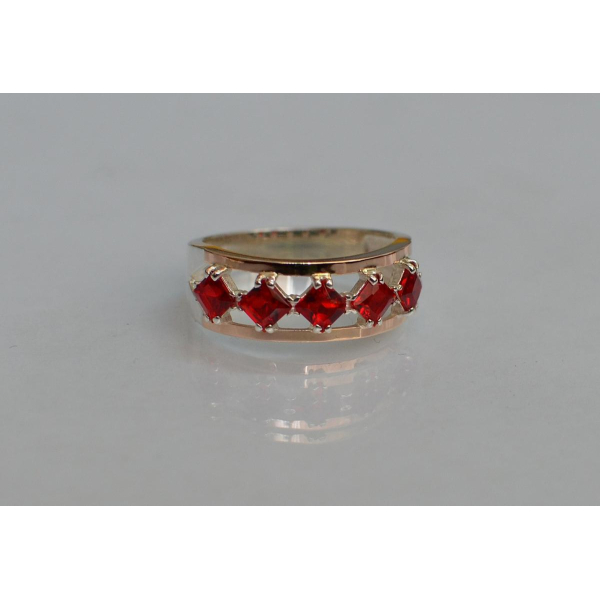 Серебряное кольцо с золотыми вставками (162к)