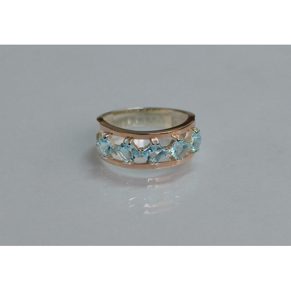 Серебряное кольцо с золотыми вставками (162к)