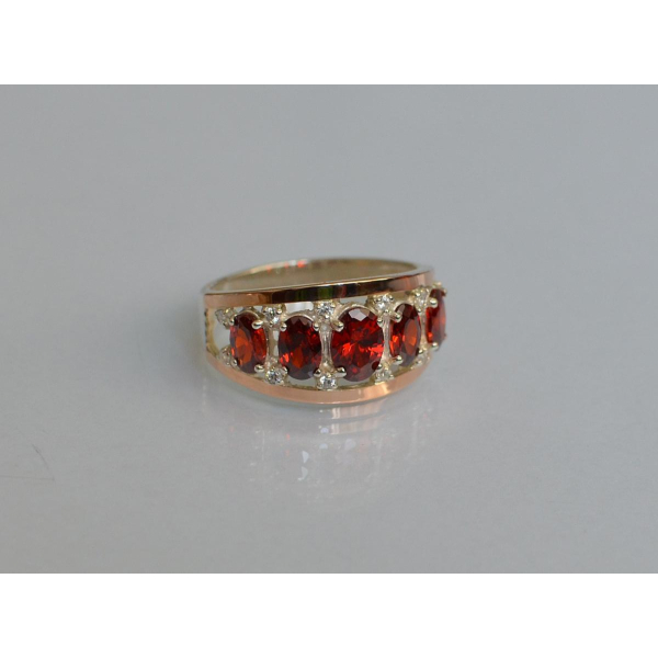 Серебряное кольцо с золотыми вставками (167к)